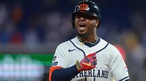 Ozzie Albies Records the Netherlands 4th Walk Off