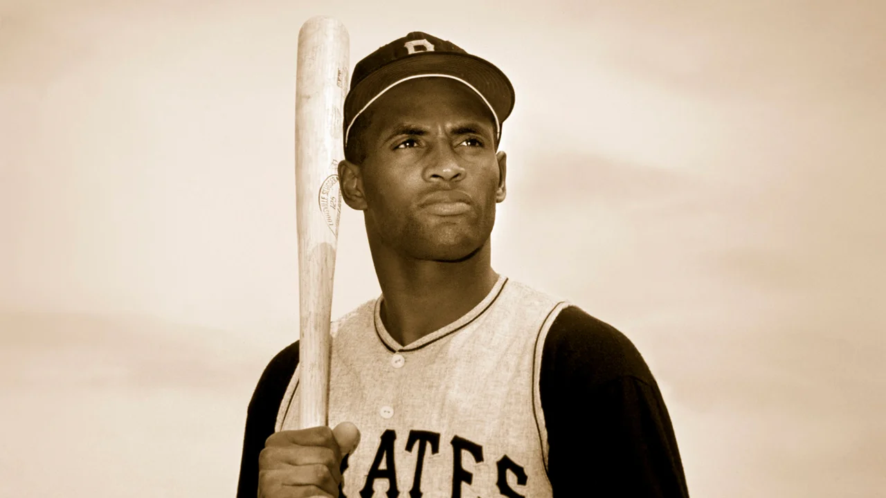 Pirates Retire #21: Today in Sports History