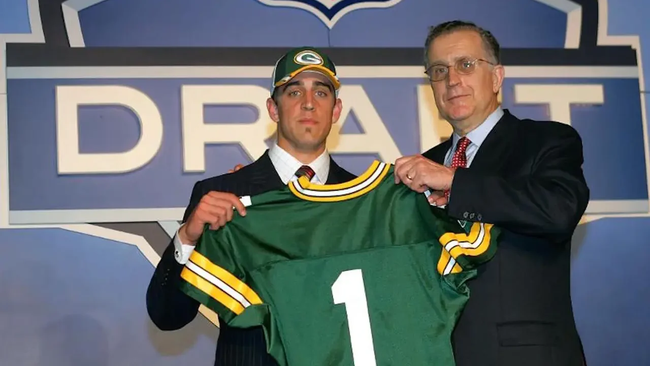 Aaron Rodgers Slides in the Draft: Today in Sports History