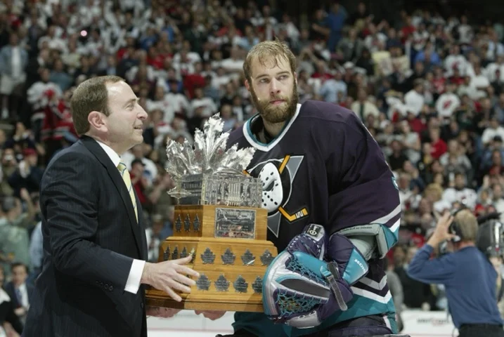 Stanley Cup Heroes, Part 7: Getting Giggy with it