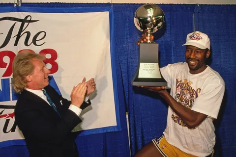 Larry O’Brien Legends, Part 10: Worthy of Centre Stage