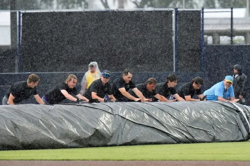 Rays shine after the team's first ever rain delay!