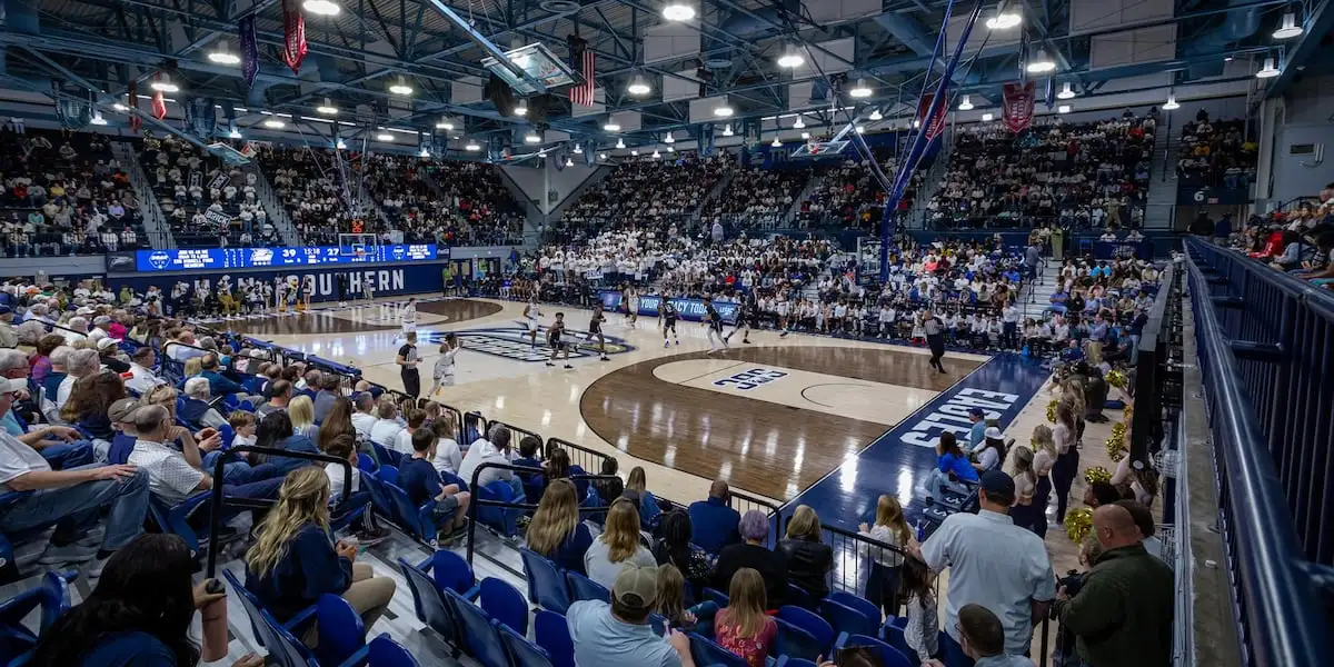 Jack and Ruth Ann Hill Convocation Center - Image 1