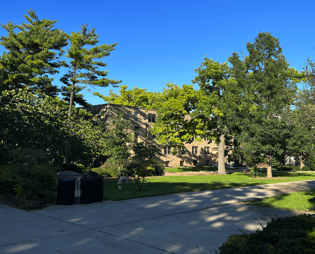 UW Madison: Living in the Lakeshore Neighbourhood