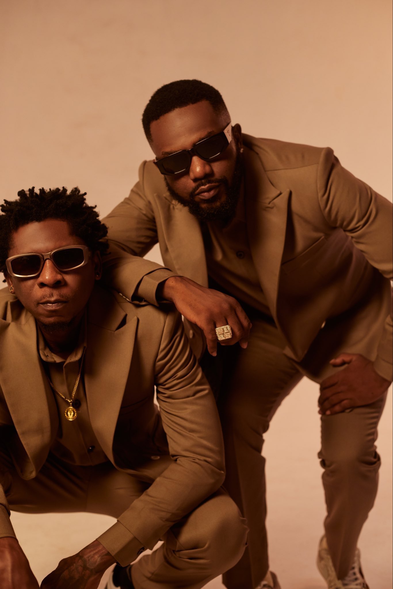 R2Bees brand profile