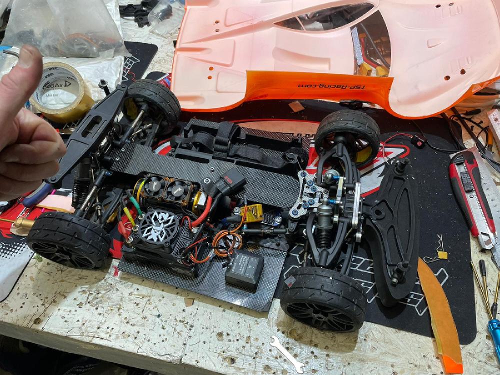 Thunder Tiger Eb4-S3 run photo