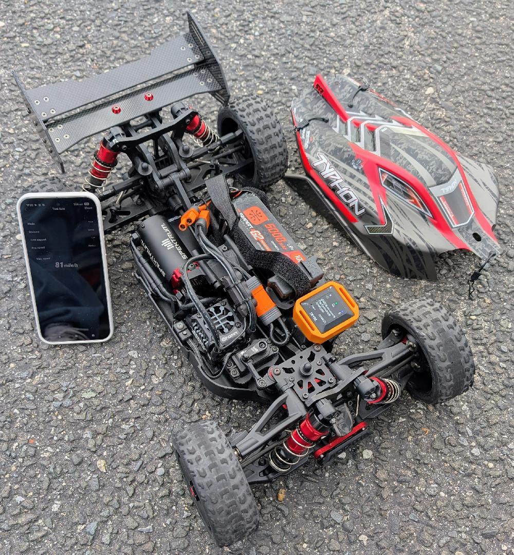 Arrma Typhon V5 6S run photo