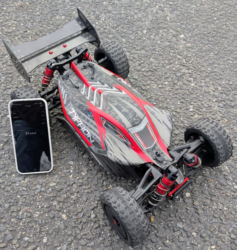 Arrma Typhon V5 6S run photo