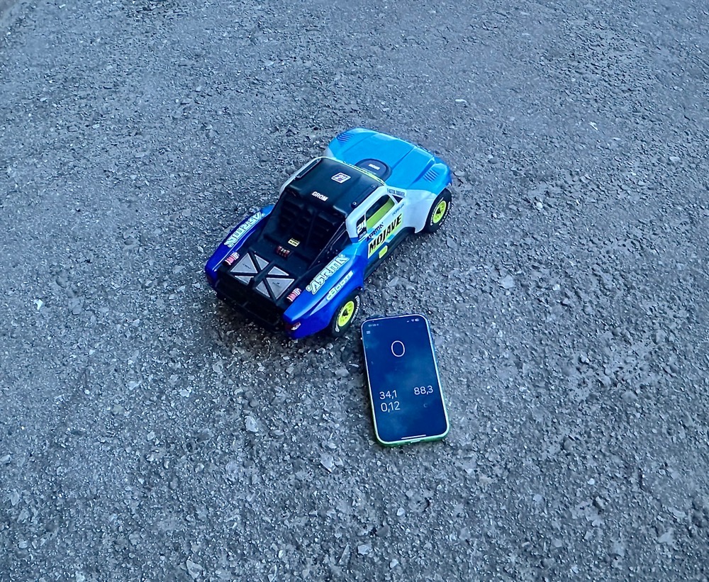 Arrma Mojave Grom run photo