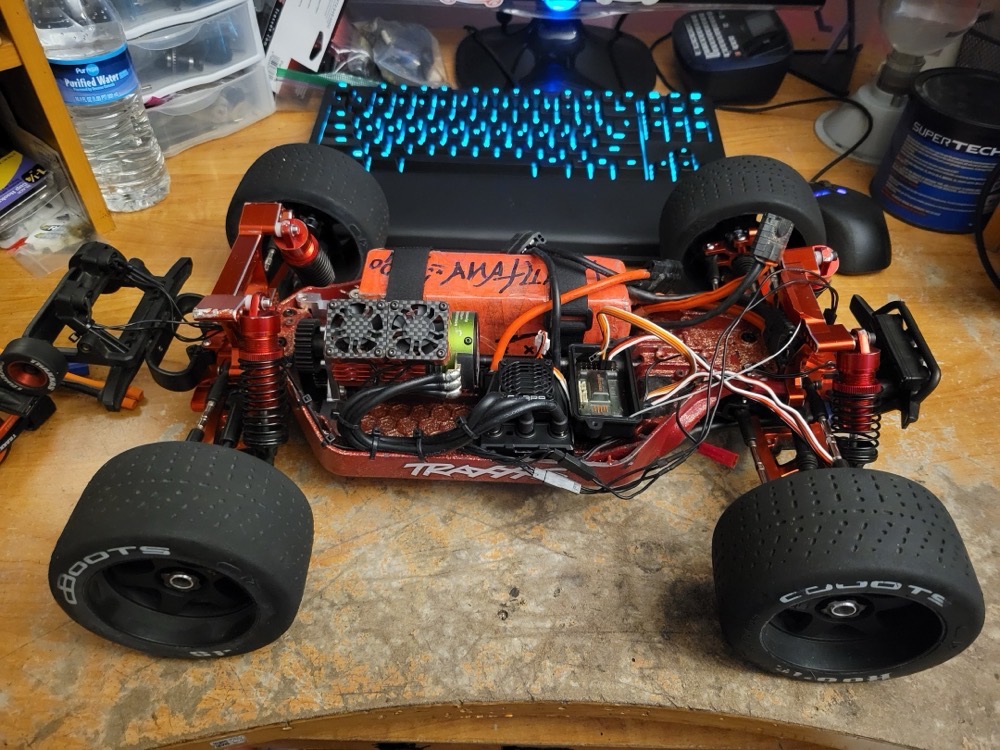 Traxxas Rustler 4X4/VXL run photo