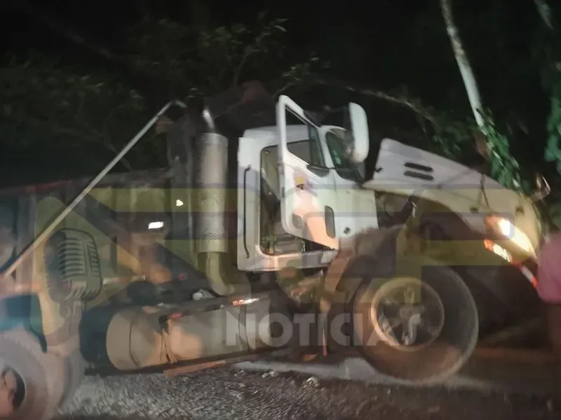 VAGONETA CHOCA CONTRA PUENTE ENTRE SAN HUMBERTO Y EL CONCHO