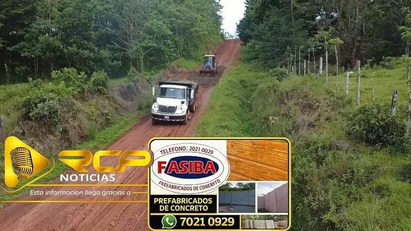 Trabajo continúa en caminos de Llano Verde, Moravia, El Roble y Crucitas