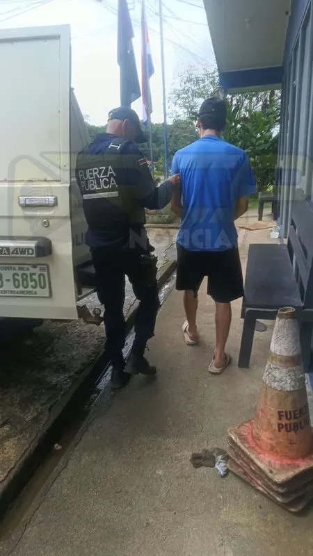 Trabajo conjunto permite recuperar vehículo robado