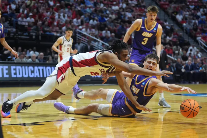 Zuby Ejiofor powers St. John's past Northern Iowa