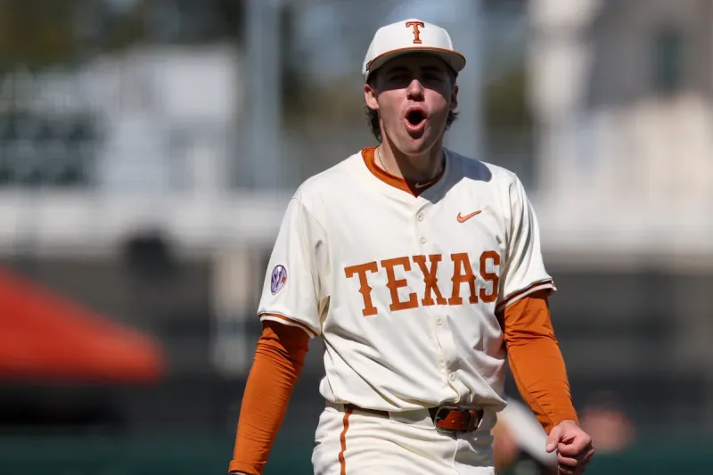 Texas defeats Ole Miss 8-2