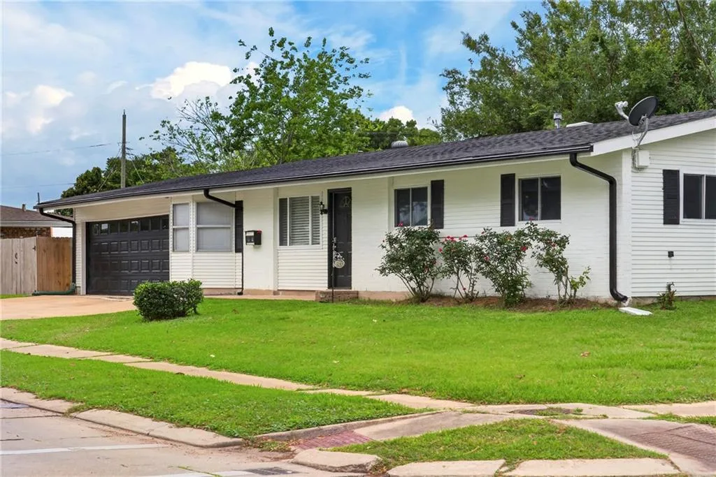 5900 Jean St, Metairie, LA 70003 — property photo 1