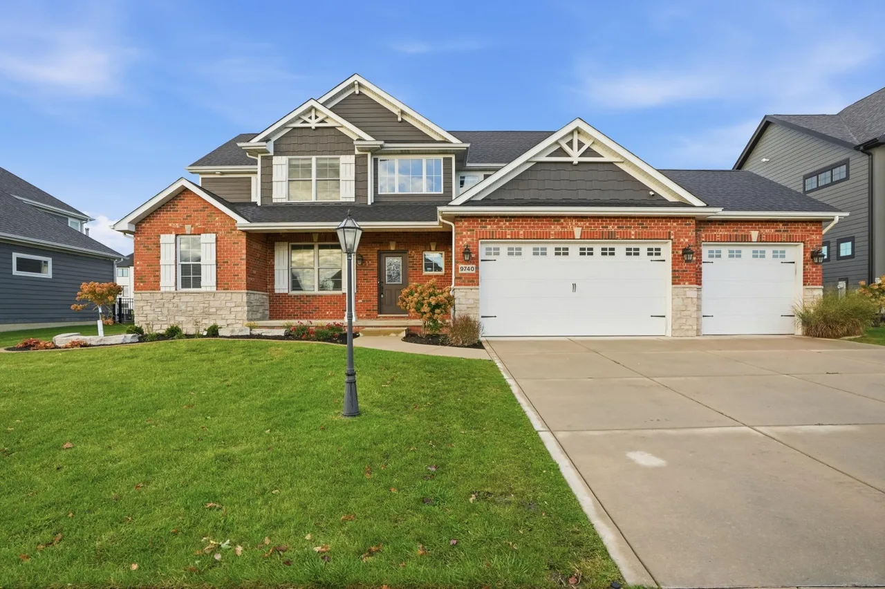 9740 Tall Grass Trl, Saint John, IN 46373 — property photo 1