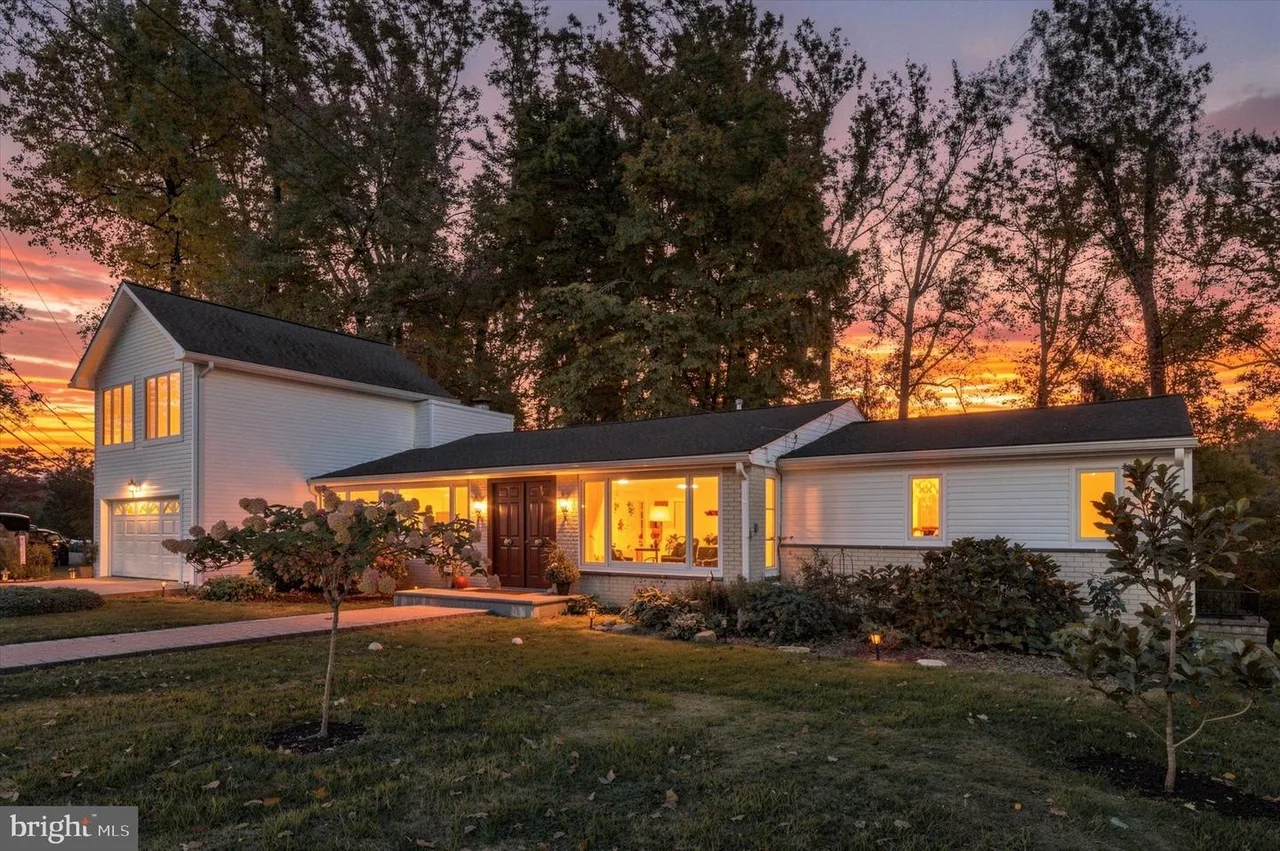 32 Hidden Ln, Feasterville Trevose, PA 19053 — property photo 1