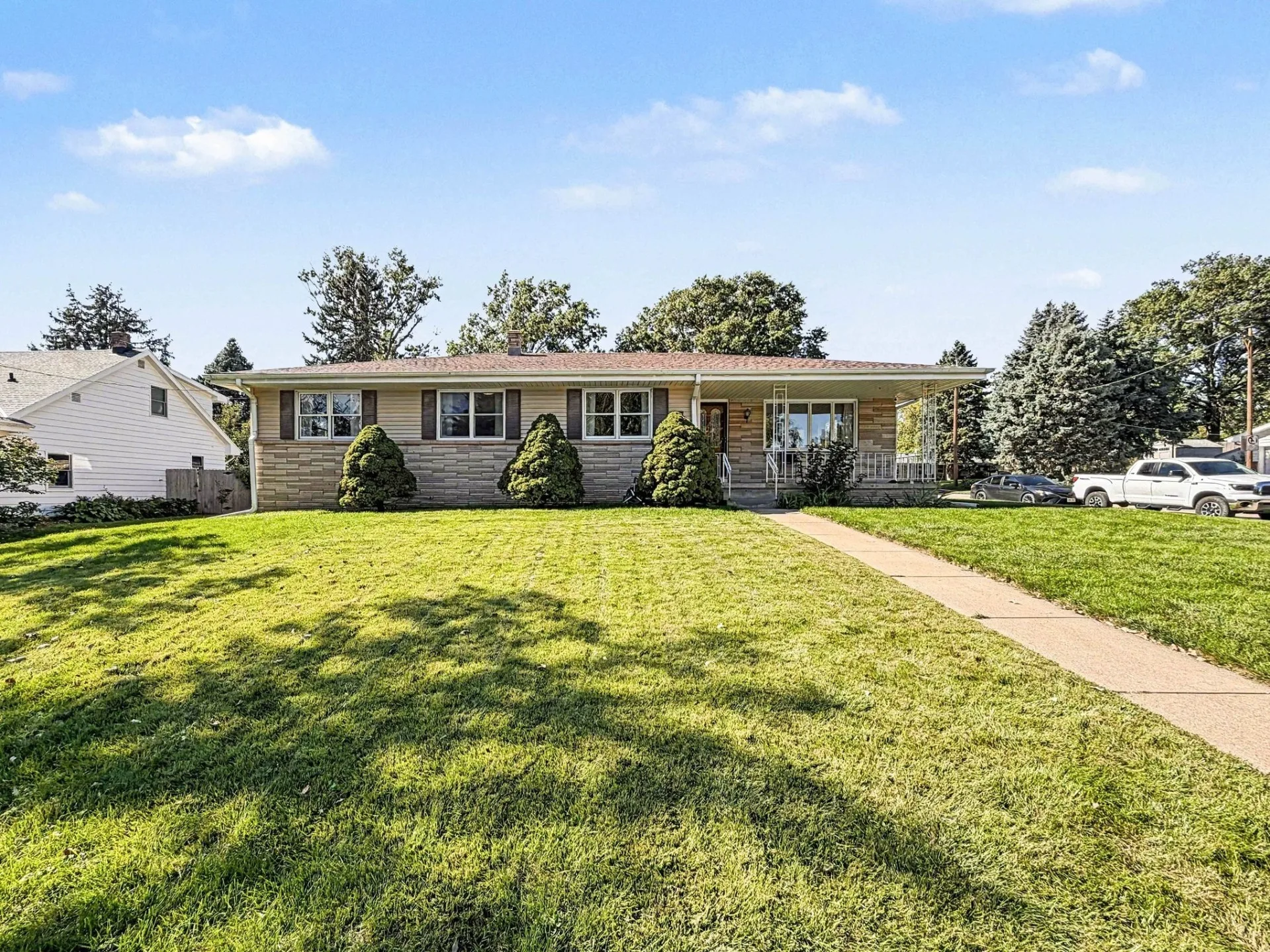 5006 S 128th St, Omaha, NE 68137 — property photo 1