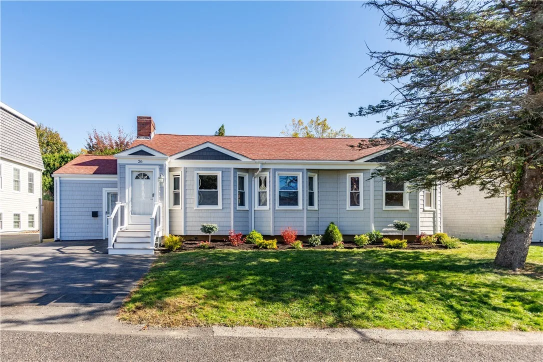 26 Keeher Ave, Newport, RI 02840 — property photo 1