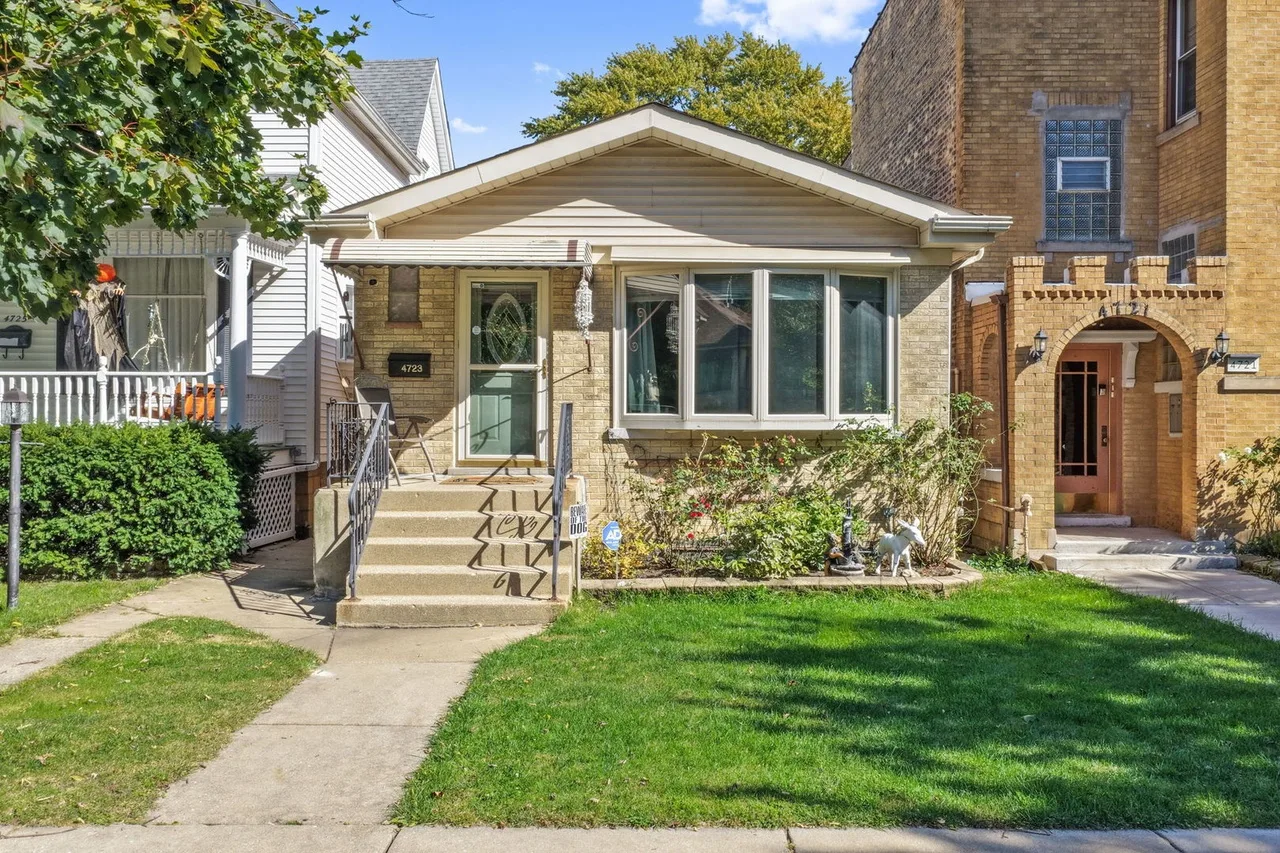 4723 N Kilbourn Ave, Chicago, IL 60630 — property photo 1