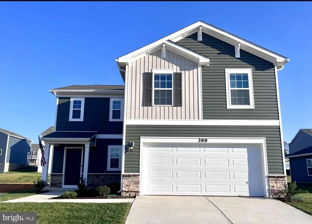 399 Toulouse Ln, Martinsburg, WV 25403 — property photo 1