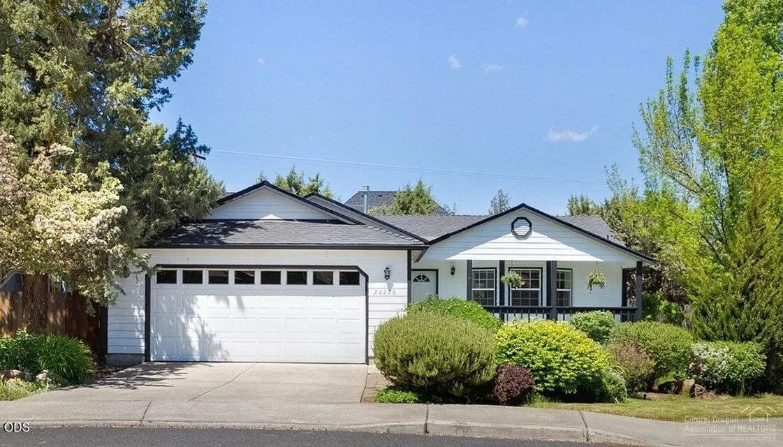 20226 Star Ridge Ct, Bend, OR 97703 — property photo 1