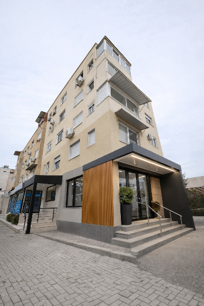 Shitet Apartament / Ambient Biznesi – Pranë Shkollës  "Naim Frasheri" - Image 2