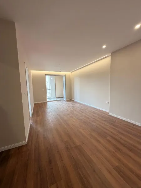 Apartament 1+1 – Golem me Post Parkimi