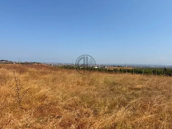Toke Per Shitje ne Shkallnur - Image 3