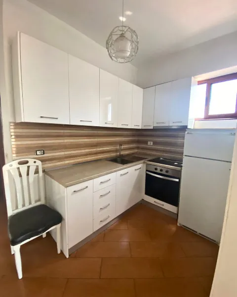 🏡 Apartament 1+1 për Shitje – Lagjja 17- Durrës - Image 3