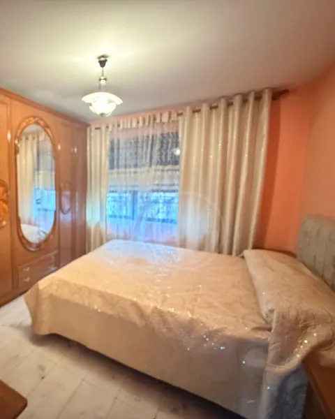 Apartament 2+1 përballë Pallatit të Sportit per Qira - Image 3