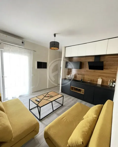 🏡 Shitet Apartament me Pamje Deti & Pishinë – Shkembi i Kavajes - Image 2