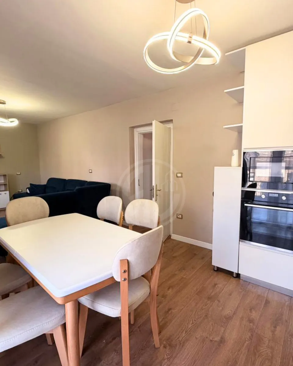 Apartament 2+1+2 me depo për shitje – Qendër, Durrës