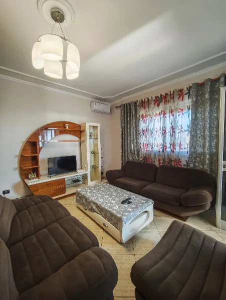 Apartament 2+1 ne katin e 4 prane kishes Ortodokse, ne Durres - Image 3