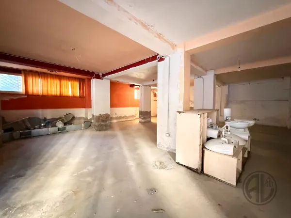 🏡 Ambient Biznesi për Shitje – Pranë Muzeumit të Dëshmorve Durrës - Image 3