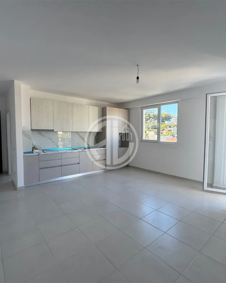 Apartament 3+1+2 për Qira – Durrës,Spitali