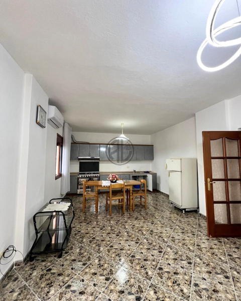 Apartment me qera Tregu industrial 