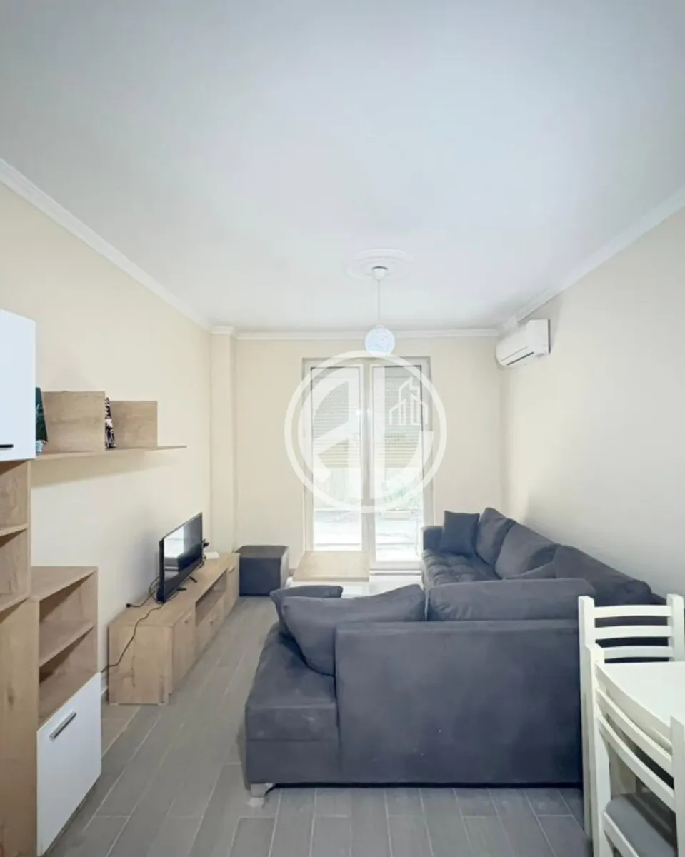 Apartament 1+1 Prane Shkolles Italiane, Durres