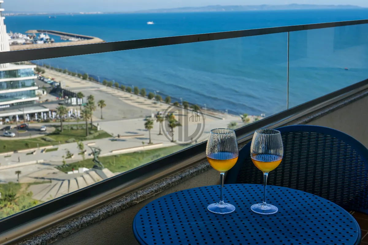 2+1+2 Apartment with sea view at 27 Kateshi, Vollga