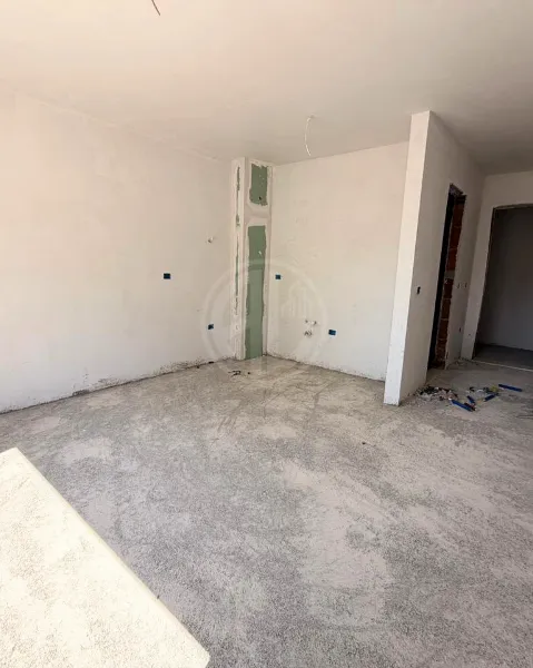 Garsoniere me pamje deti për shitje – Golem - Image 3