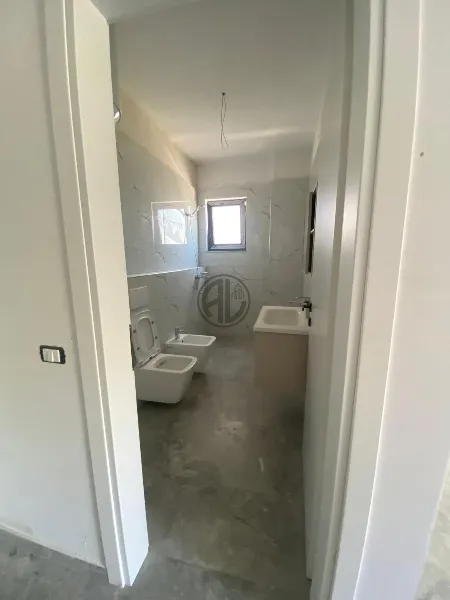 🏡 Shiten apartament në – Golem, Durrës - Image 3