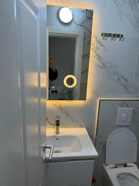 Apartament 1+1 për shitje në zonën e Shkëmbit të Kavajës, prane Majestic - Image 2