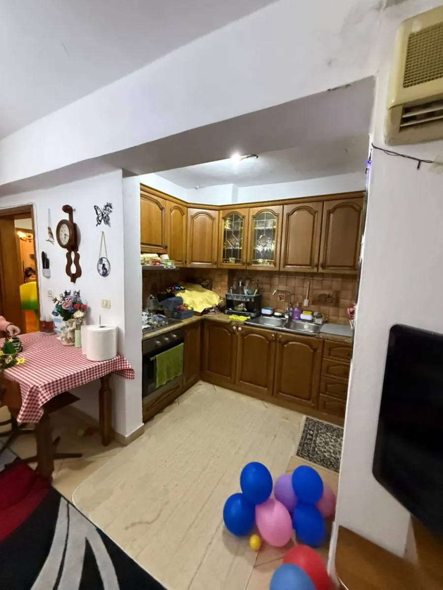 Apartament  2+1 tek  Ish Rajoni i Policise