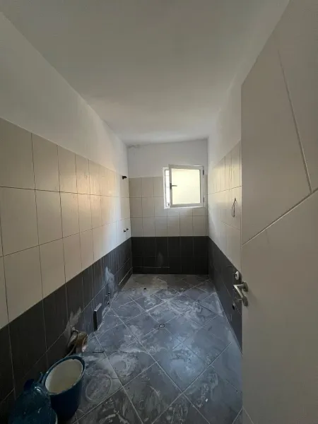 Apartament 2+1 për Shitje – Plazh, përballë Florida - Image 3