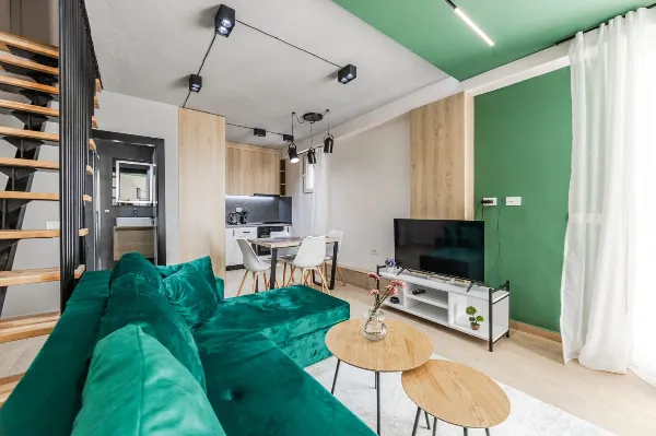  Shitet Duplex tek Shkëmbi i Kavajës – pak hapa larg detit - Image 2