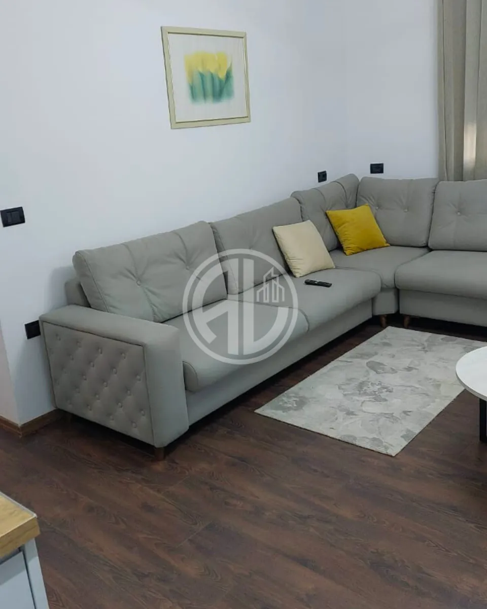 Me Qira – Apartament 1+1 pranë Markates