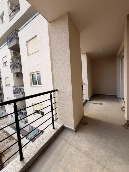 Apartament 1+1 – Golem me Post Parkimi - Image 3