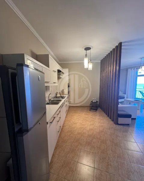 Shitet Apartament 1+1 me Pamje Deti Golem - Image 2