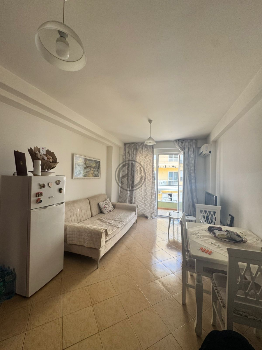 Apartament 1+1 per qira -Pallati i  Sportit Durres